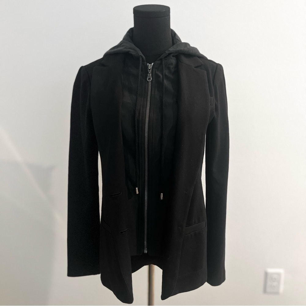 Wantable Layered Blazer Jacket with Detachable Hoodie in Size XS - Picture 3 of 9